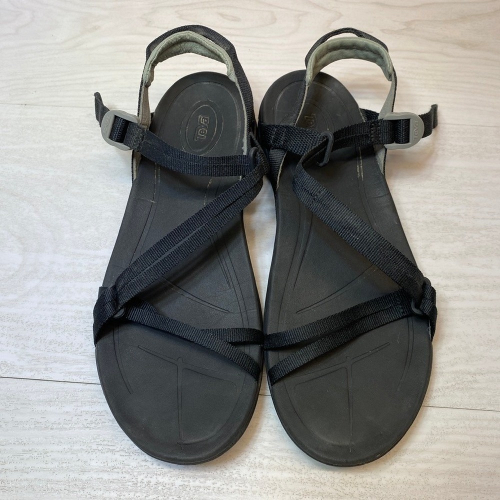 Teva Womens Size 10 Elzada Sandal Strappy Sport Hiking Black Synthetic Footbed